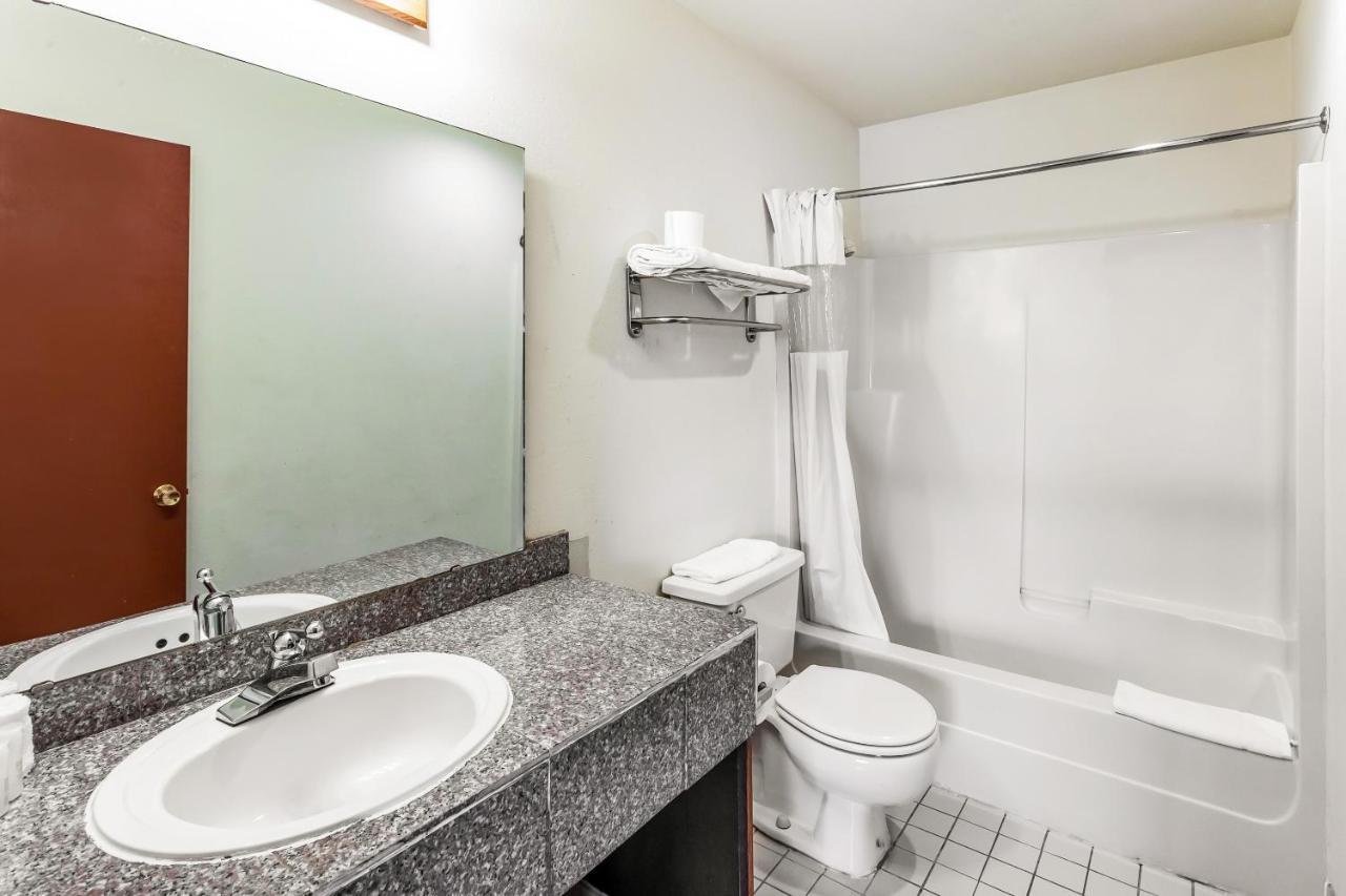 Arlington Motor Inn Экстерьер фото