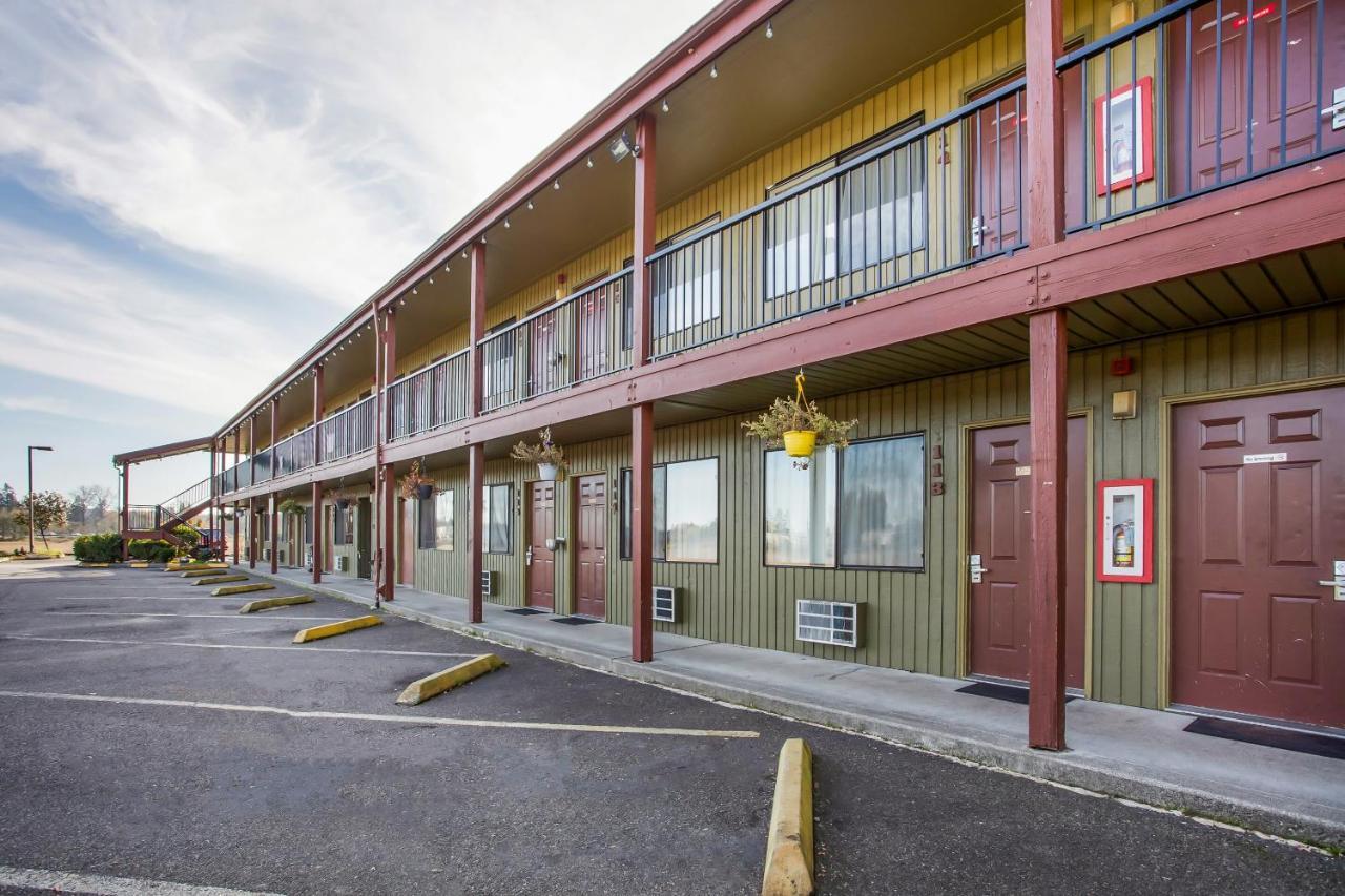 Arlington Motor Inn Экстерьер фото